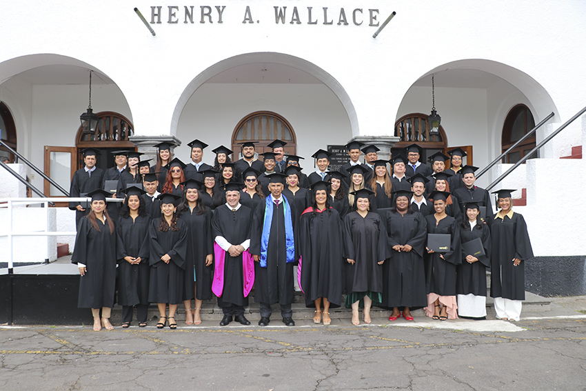 CATIE graduó a 72 estudiantes de 18 países de los programas de Maestría y Doctorado 2023