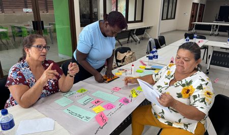 Fortaleciendo el liderazgo femenino en economías verdes y azules en Costa Rica