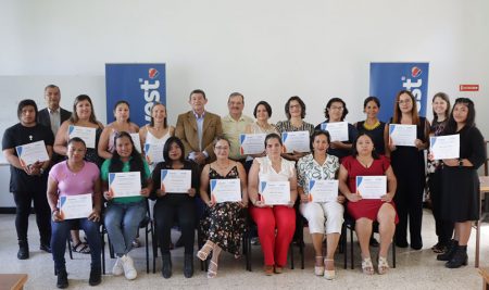 CATIE gradúa a segunda generación del curso de marroquinería