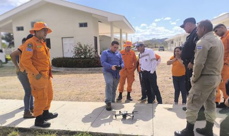 Drones para la prevención de incendios forestales mejoran la gestión ambiental en El Salvador