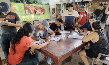 Avanza la implementación de proyecto de sistemas silvopastoriles en San Francisco Menéndez, Ahuachapán, El Salvador